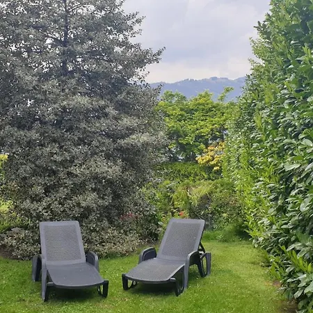 Ground Floor- Pet Friendly Stay-private Garden-parking-lake View - Bike Friendly House Apartment Colico