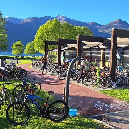 Groundfloor Lakefront Garden Bike&boat& Scooter