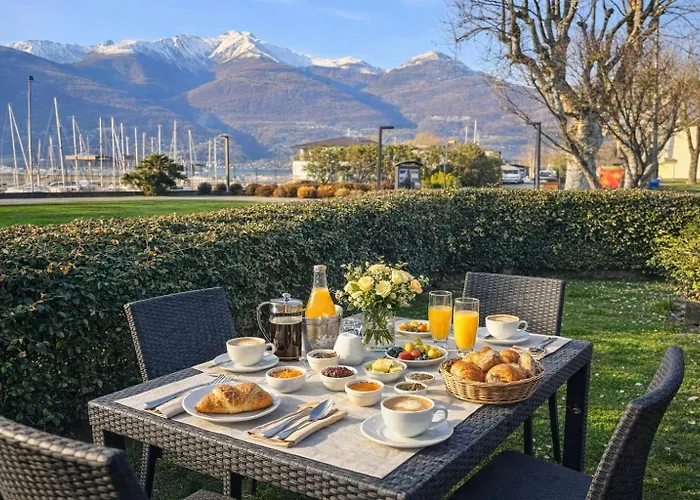 Groundfloor Lakefront Garden Bike&boat& Scooter Apartamento