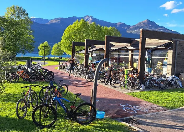 Groundfloor Lakefront Garden Bike&boat& Scooter
